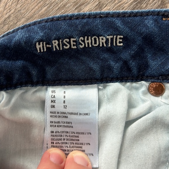 American Eagle Hi-Rise Shorties - Picture 4 of 4